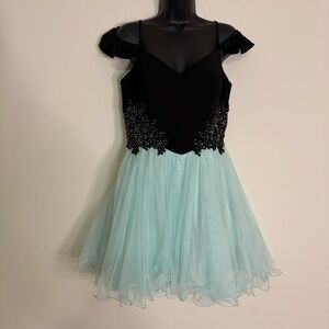 Blondie Nites Mint & Black Homecoming Dress - Size 11
